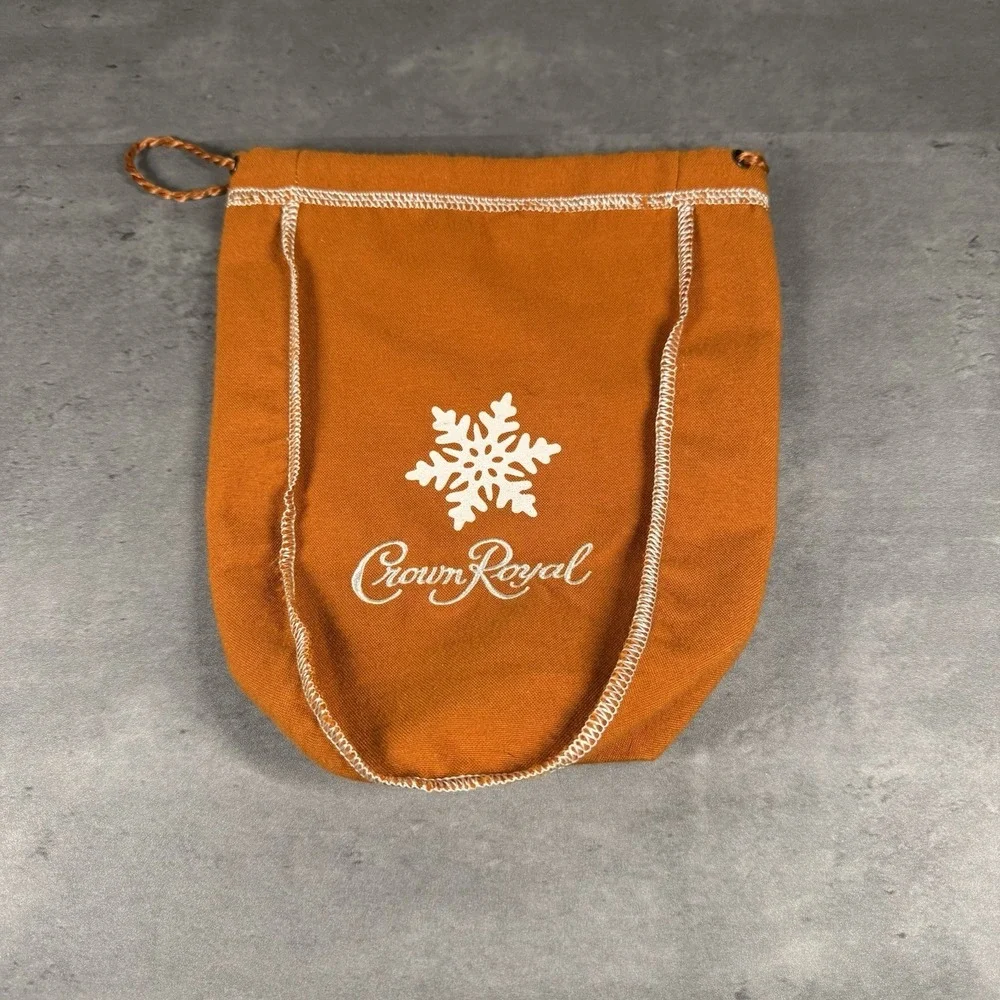Crown Royal Salted Caramel Limited Edition Whiskey 750ml‎ Felt Bottle Bag Fall